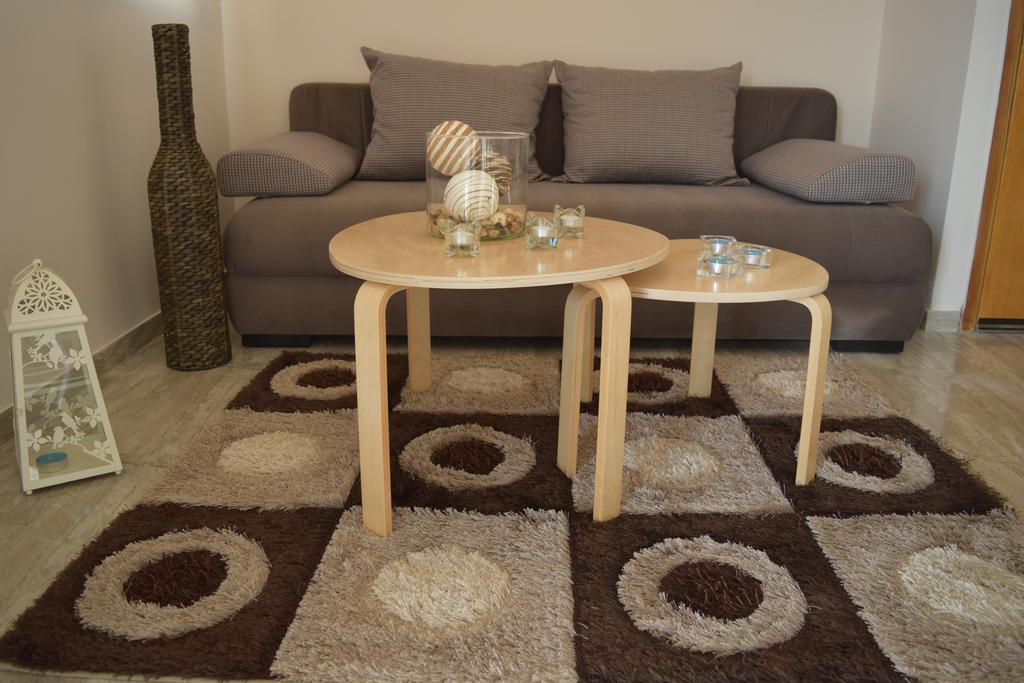 Petra Thea Apartment Kalamata Esterno foto