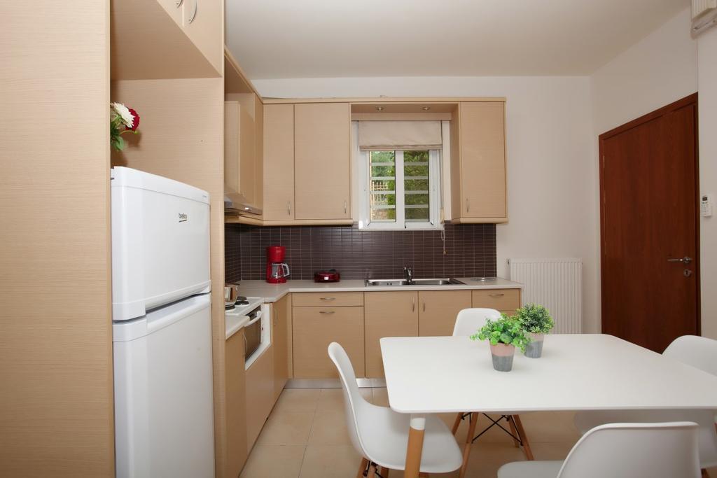 Petra Thea Apartment Kalamata Esterno foto