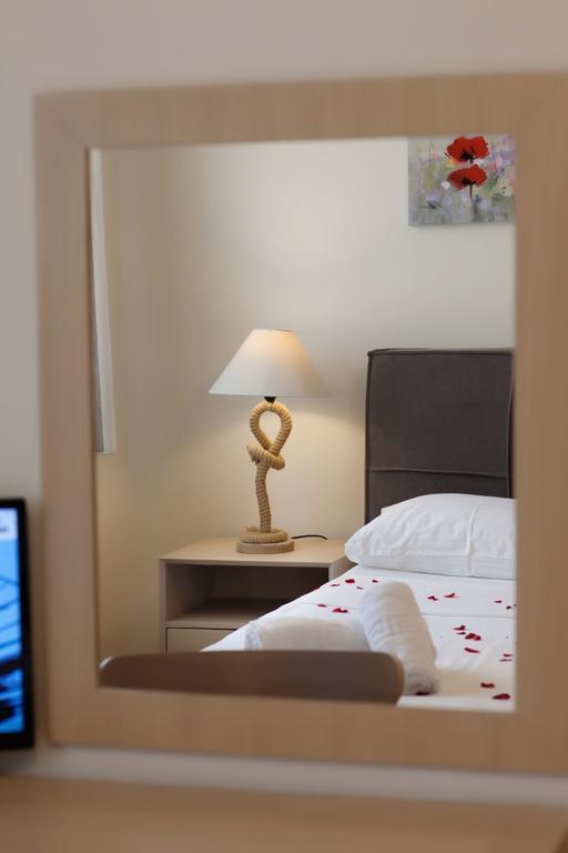 Petra Thea Apartment Kalamata Esterno foto