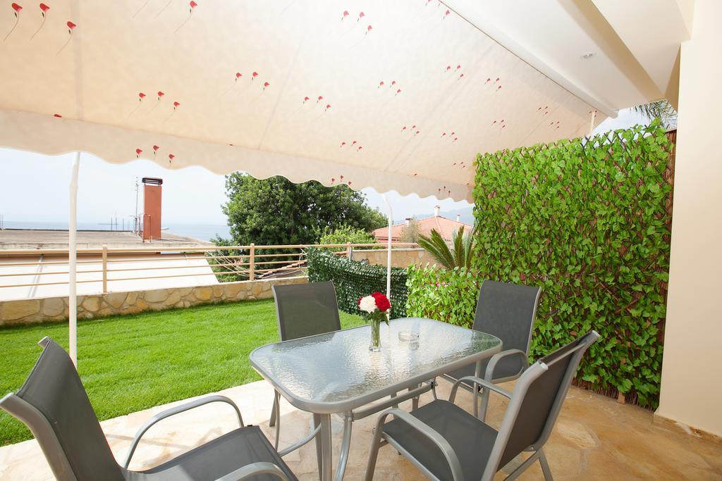 Petra Thea Apartment Kalamata Esterno foto