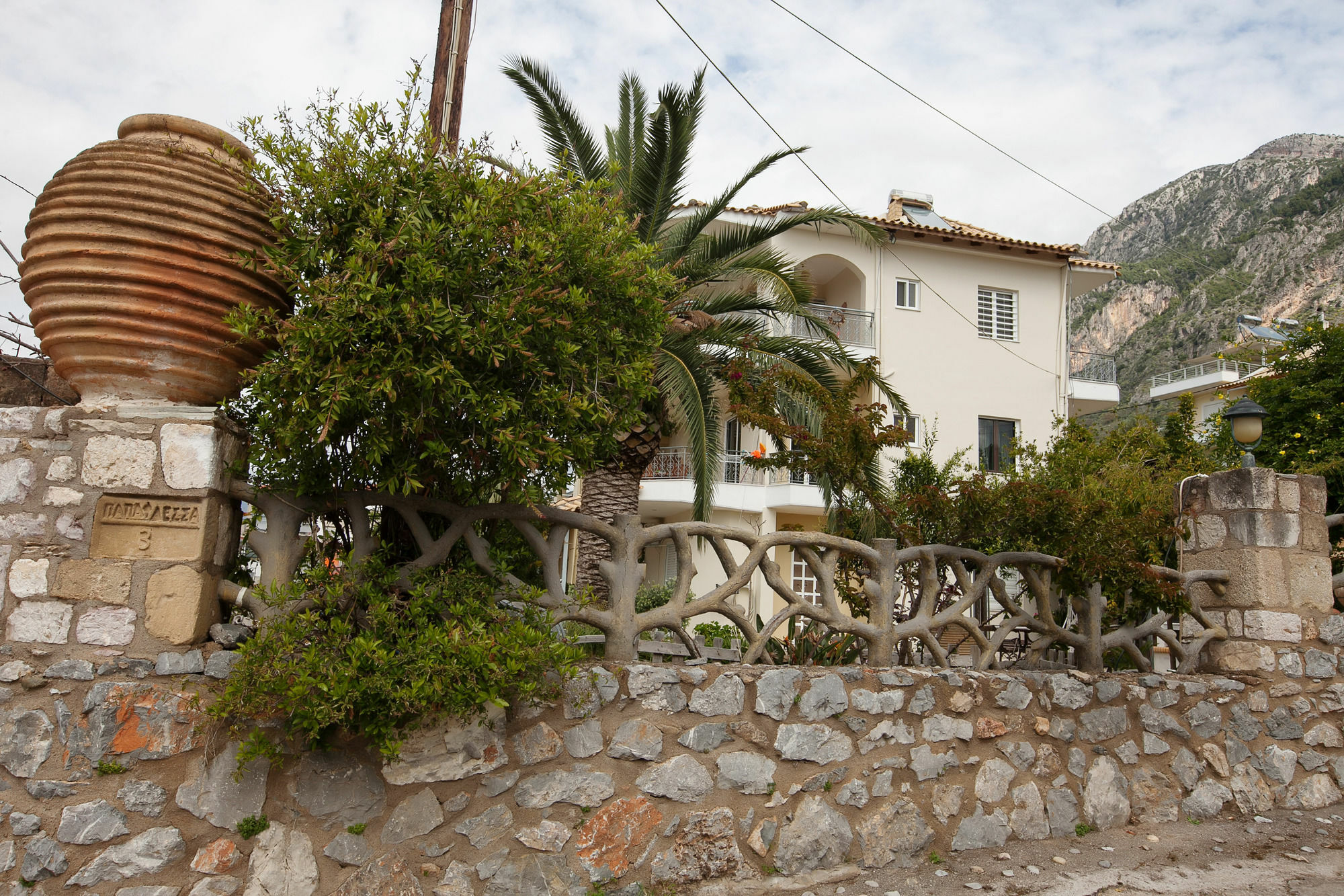 Petra Thea Apartment Kalamata Esterno foto